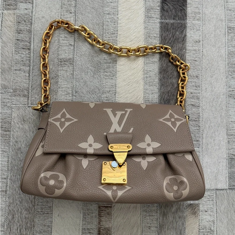 L. Light brown purse - Picture 1 of 5